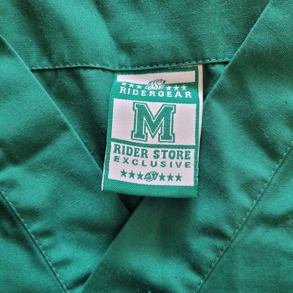CFL Saskatchewan Rough Riders Men's Size Medium Scrub Top - Picture 2 of 6